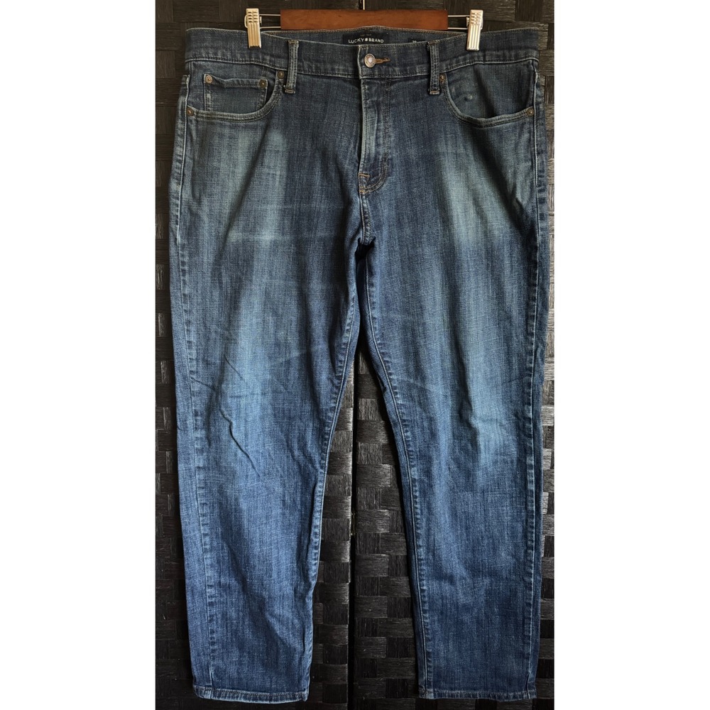 Lucky Brand 221 Straight Jeans Mens 38x31 Blue Medium Wash Denim Casual
